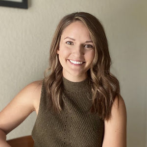 Meet your Posher, Adrienne